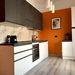 Lucia, Di Como, Apartmán