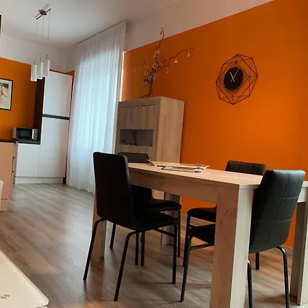 Lucia, Di Como, Apartment Dongo