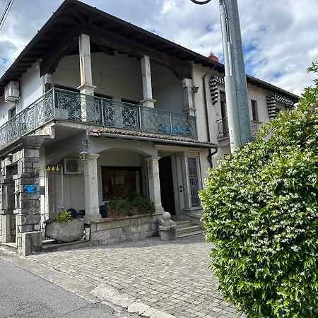 Apartman Lucia, Di Como, *