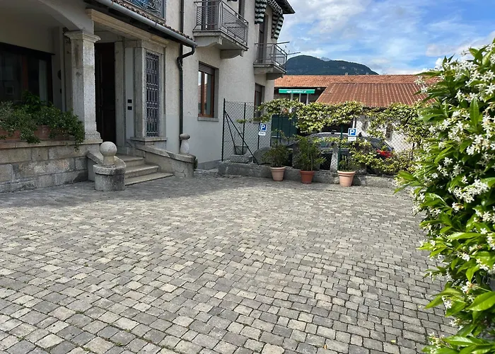 Lucia, Di Como, Apartament