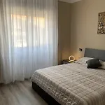 Lucia, Di Como, Apartman