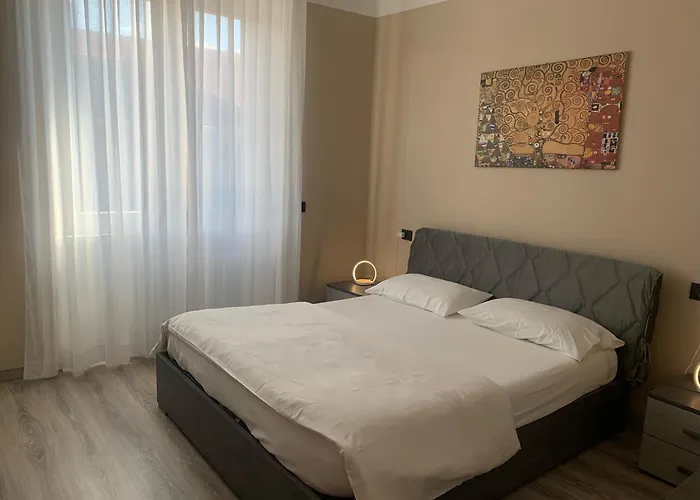 Lucia, Di Como,